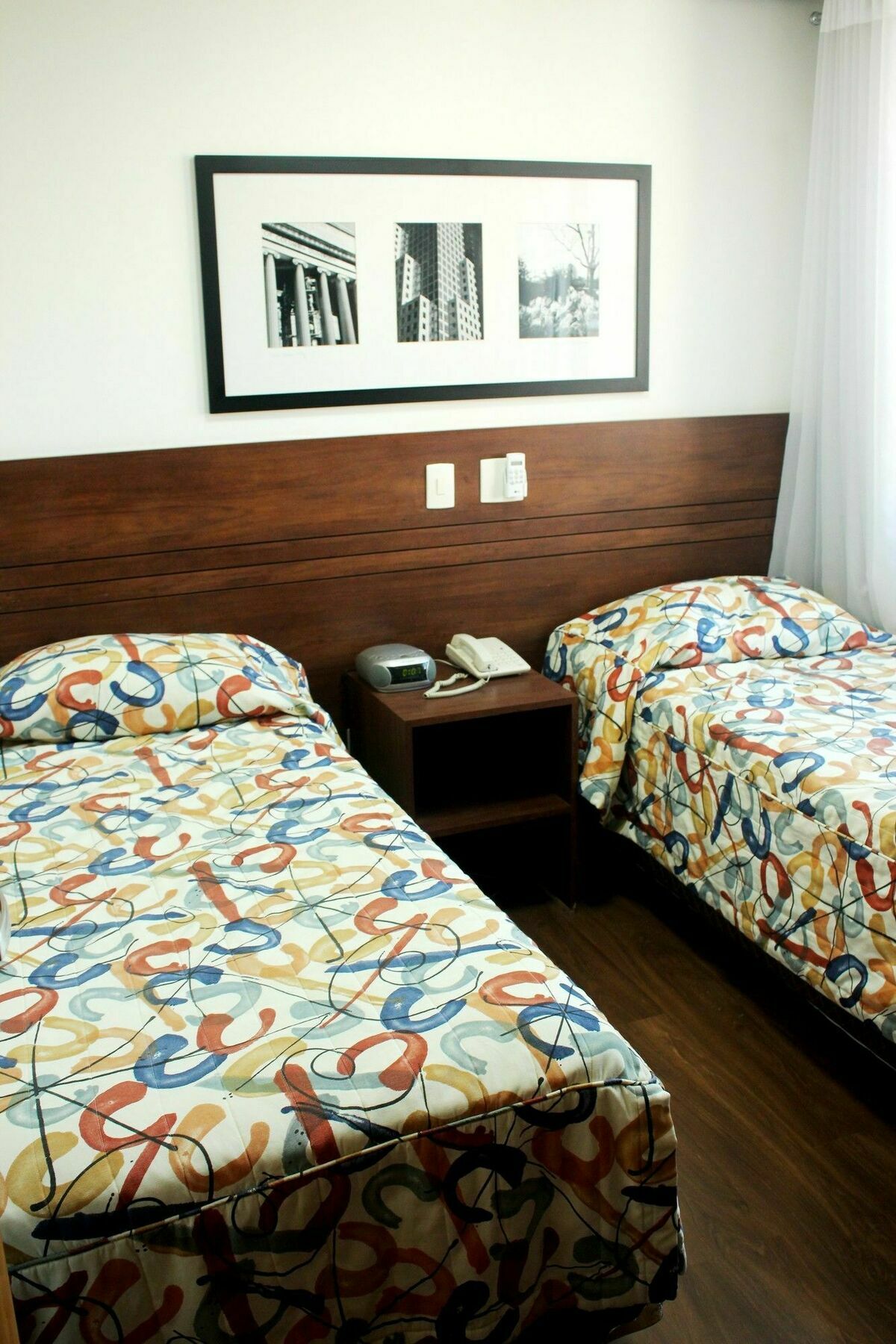 Hotel Twin Towers 4*
